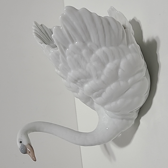 LLADRO Vintage Porcelain White Swan Handmade in Spain - Picture 7 of 8
